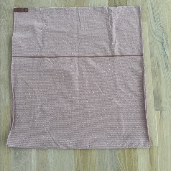 Lululemon Vinyasa Flow Scarf - Picture 3 of 4